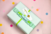 Load image into Gallery viewer, Mini 4" Gold Number Sparklers