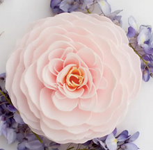 Load image into Gallery viewer, Large Flower Soap