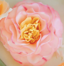 Load image into Gallery viewer, Large Flower Soap