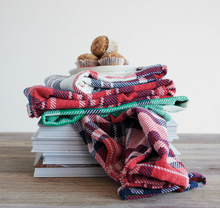 Load image into Gallery viewer, Plaid Pattern Microfiber Tea Towel