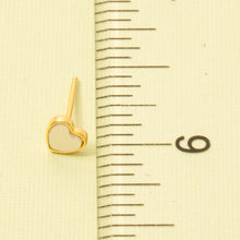 Load image into Gallery viewer, Heart Earrings detail
