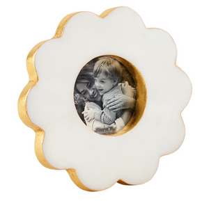 Scallop Marble Frame