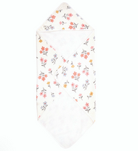 Load image into Gallery viewer, Hooded Towel
