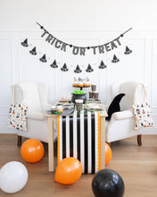 Load image into Gallery viewer, Puffy Felt Witch Hats Banner
