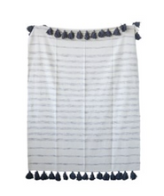 Load image into Gallery viewer, Cotton Throw with Tassels
